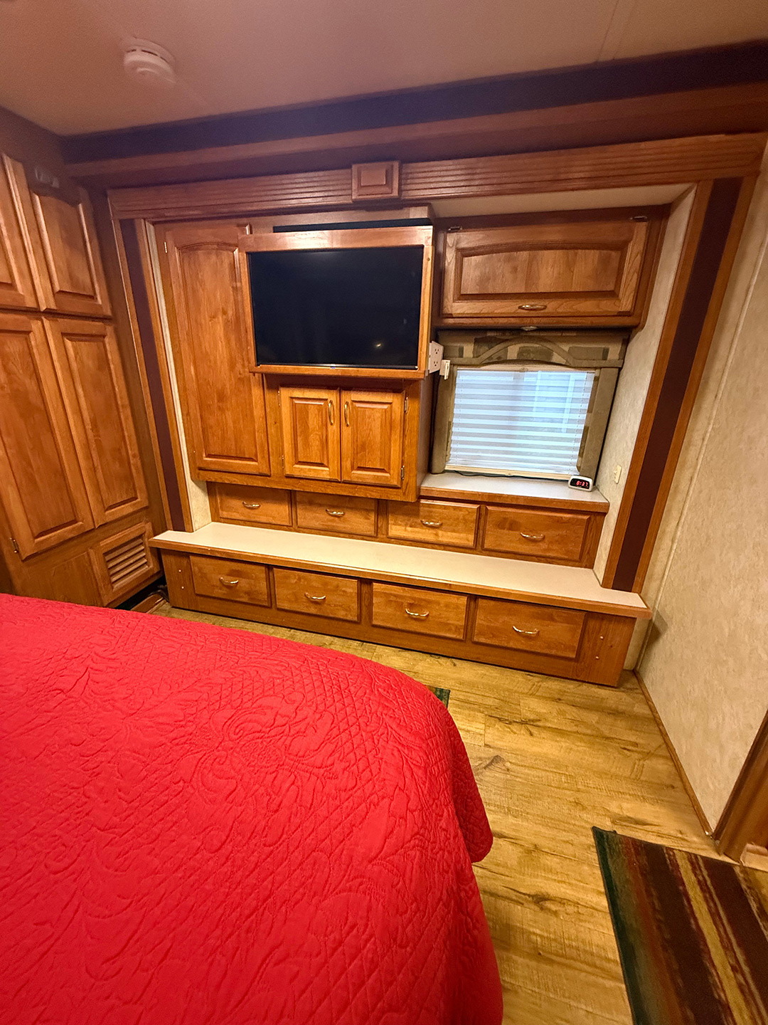 Bedroom towards Emergency Exit