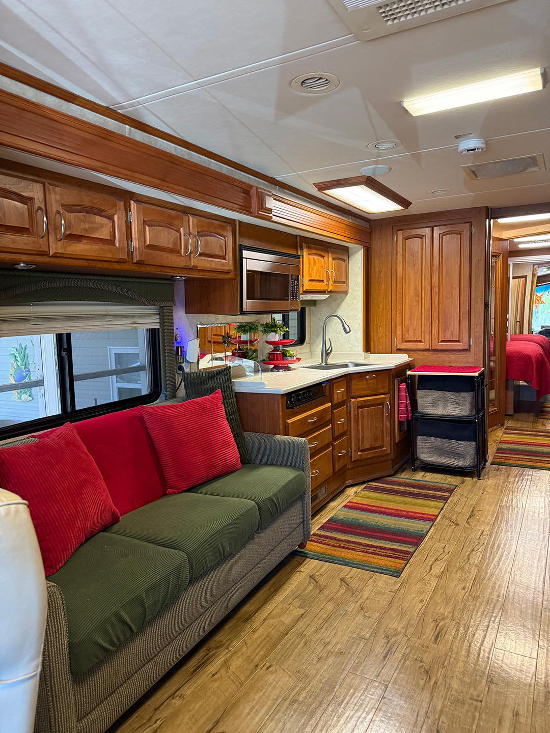 Looking towards kitchen