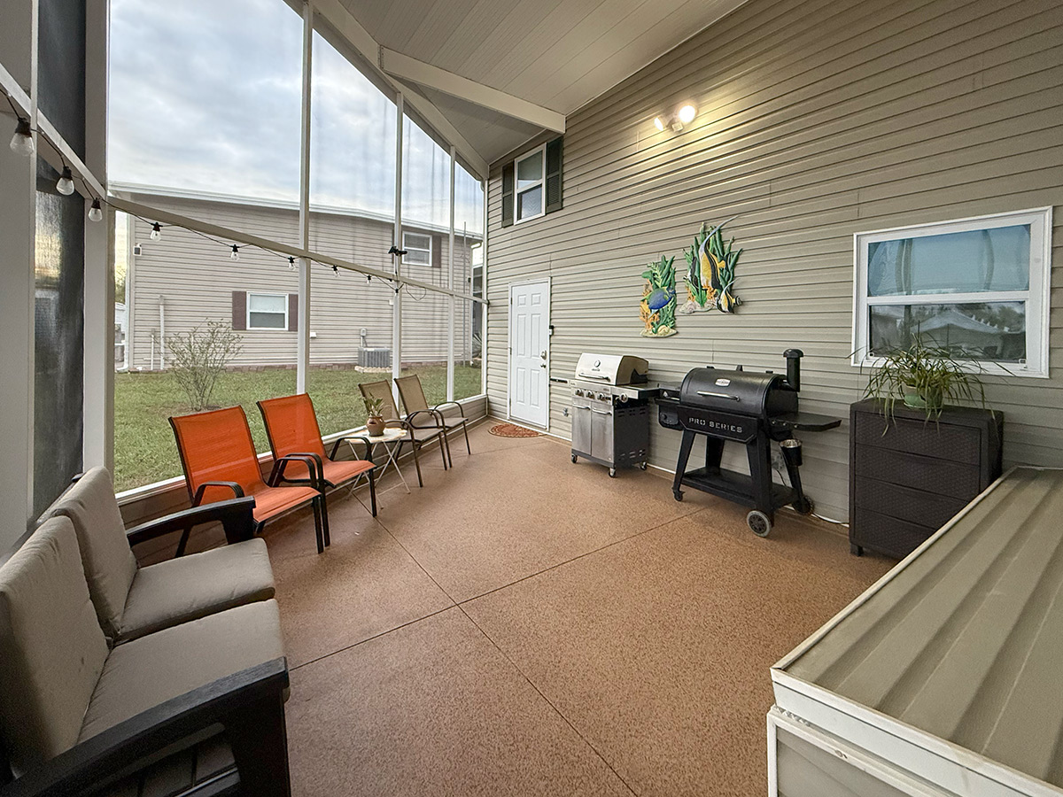 Screened Patio